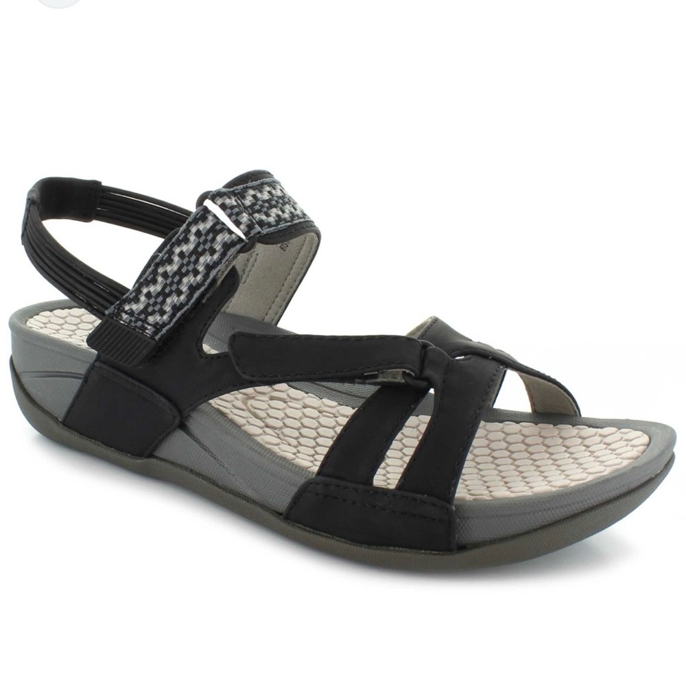 BareTraps Dalton Black Slingback Sandals